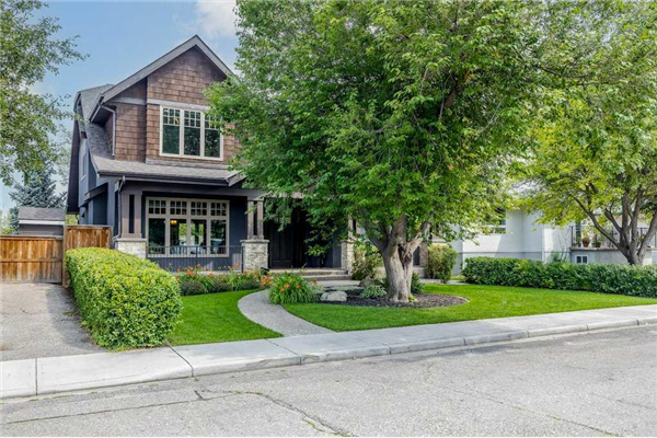 712 28 Avenue NW, Calgary