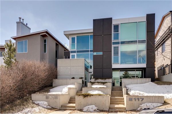 2115 29 Avenue SW, Calgary