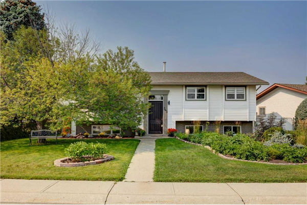 243 Flett Drive NE, Airdrie