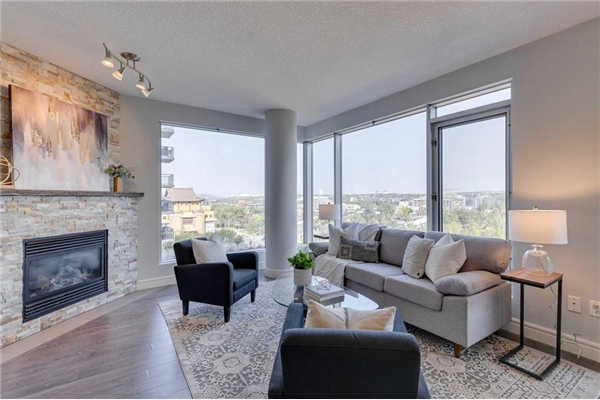 910 5 Avenue SW, Calgary