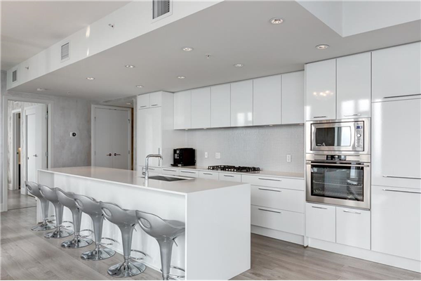 901 10 Avenue SW, Calgary