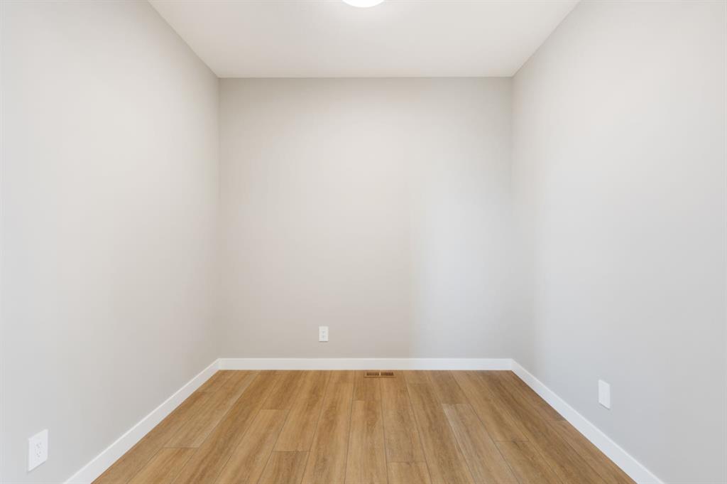 231 kinniburgh Loop