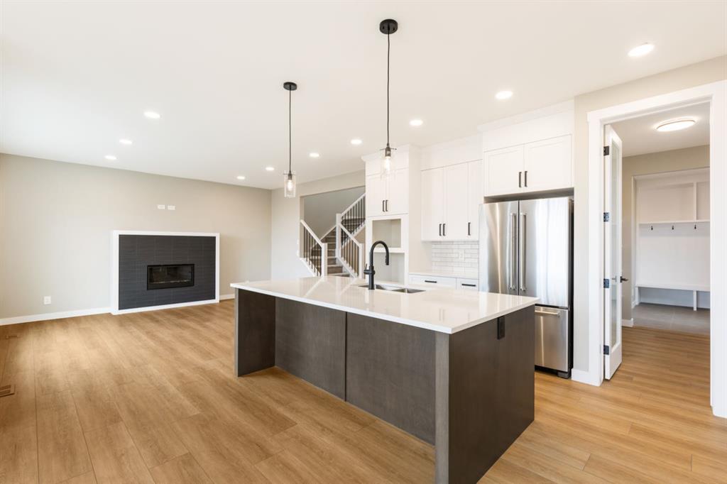 231 kinniburgh Loop