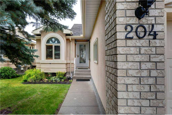 204 Christie Park Manor SW, Calgary