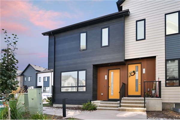 702 Redstone Crescent NE, Calgary
