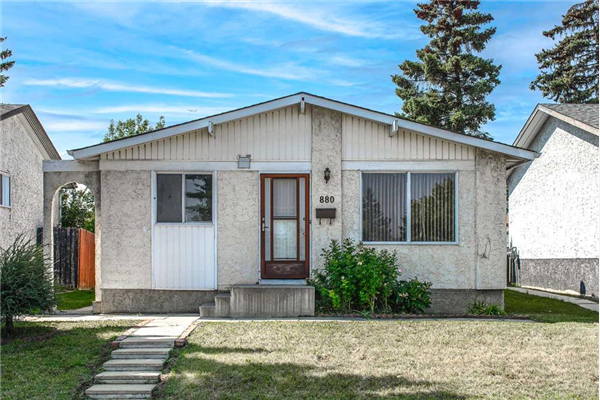 880 Rundlecairn Way NE, Calgary