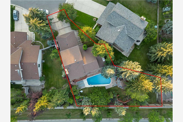 140 Coachwood Crescent SW, Calgary