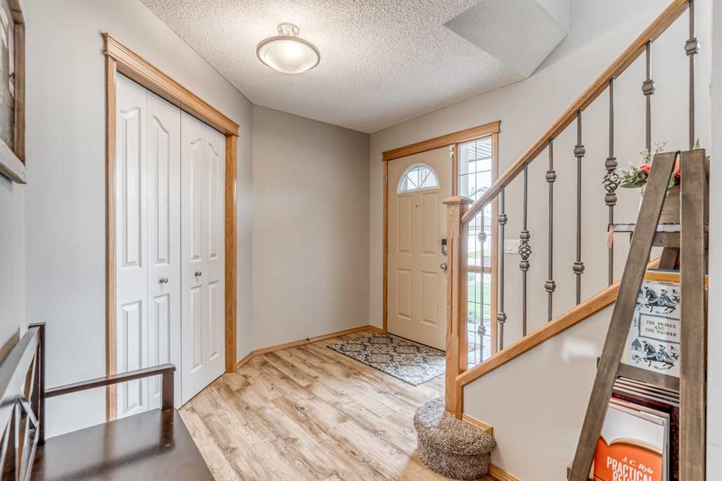 Listing A2076934 - Large Photo # 3