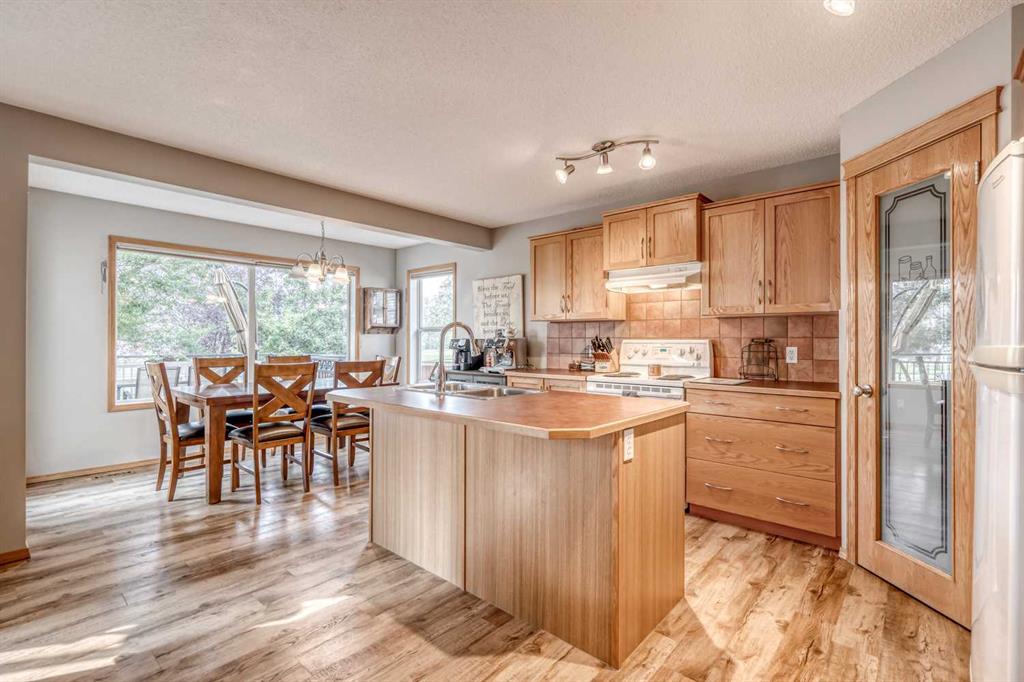 Listing A2076934 - Large Photo # 11