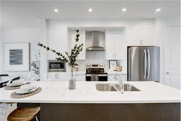 70 Edith Green NW, Calgary