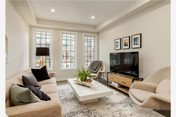 81 Greenbriar Place NW, Calgary