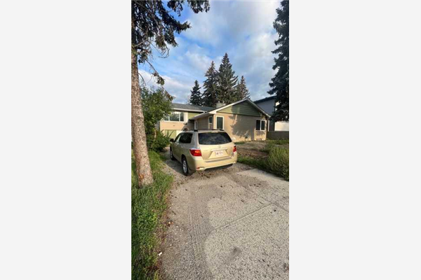 1119 14 Street NW, Calgary