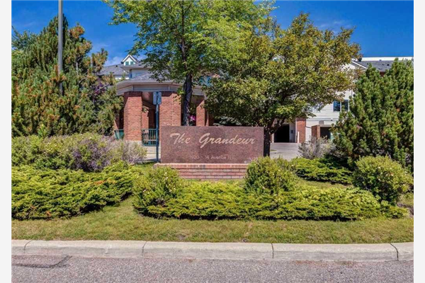 1920 14 Avenue NE, Calgary