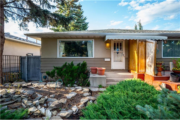 440 24 Avenue NE, Calgary