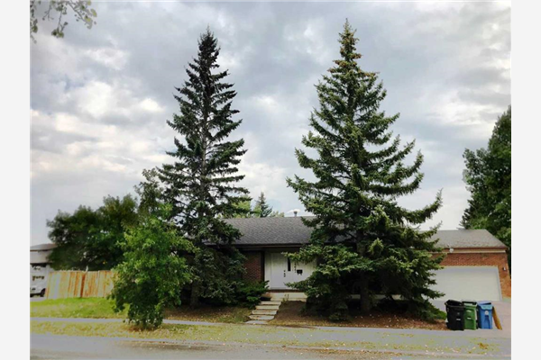11377 Braeside Drive SW, Calgary