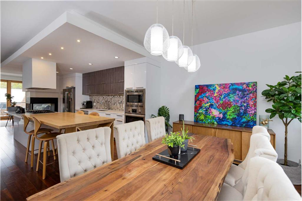 1704A 32 Street, Calgary