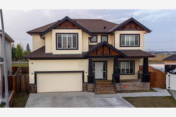 42 Marthas Haven Way NE, Calgary