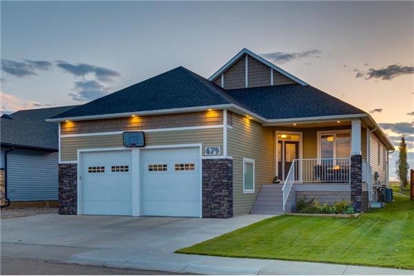 679 West Highland Crescent, Carstairs