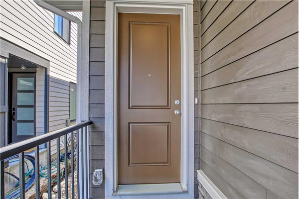16 West Grove Link SW, Calgary