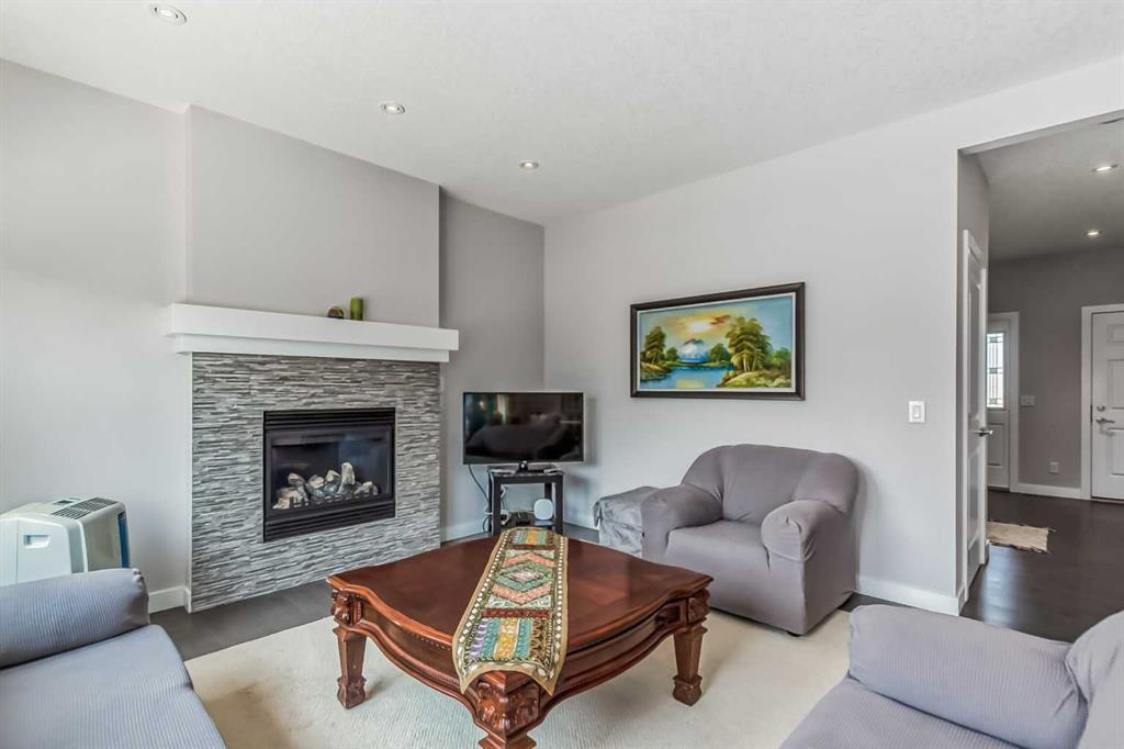 108 Aspenmere Circle