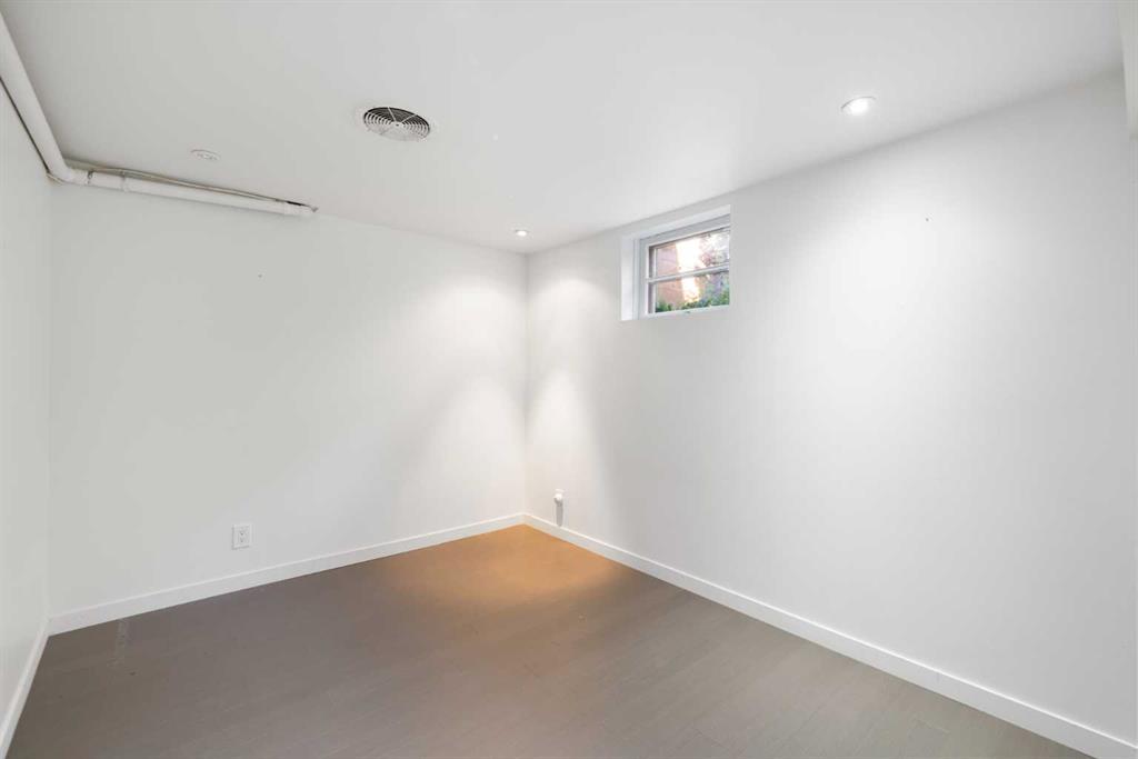 Listing A2080848 - Large Photo # 30