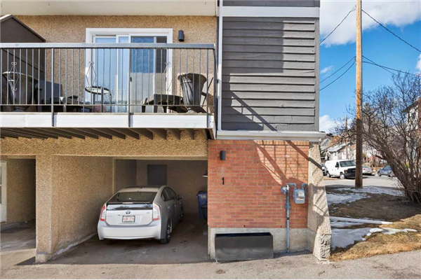 643 4 Avenue NE, Calgary