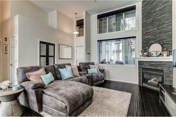 527 15 Avenue SW, Calgary