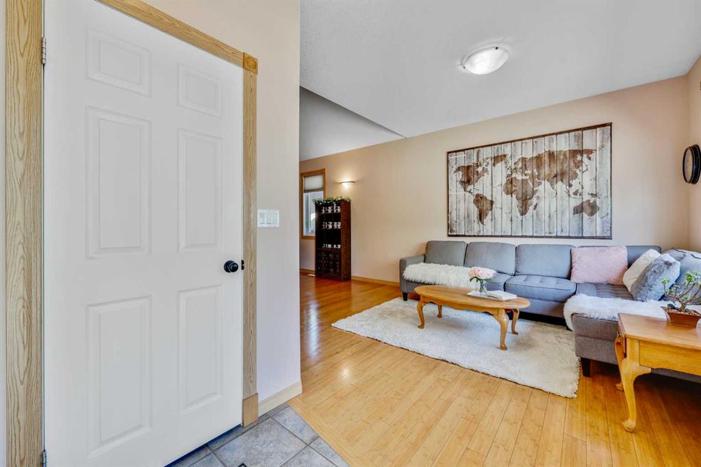 Listing A2081430 - Large Photo # 4