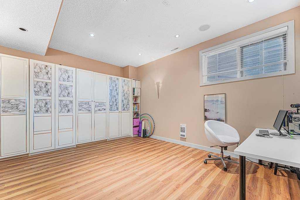 Listing A2081477 - Large Photo # 33