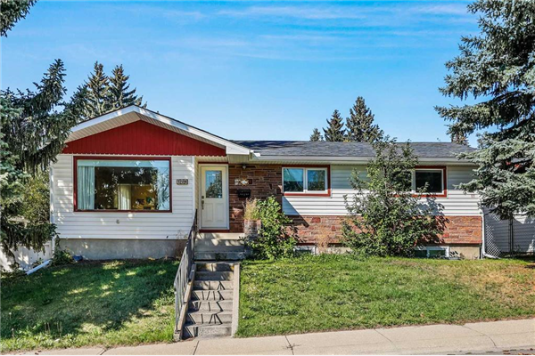 176 Capilano Crescent NW, Calgary