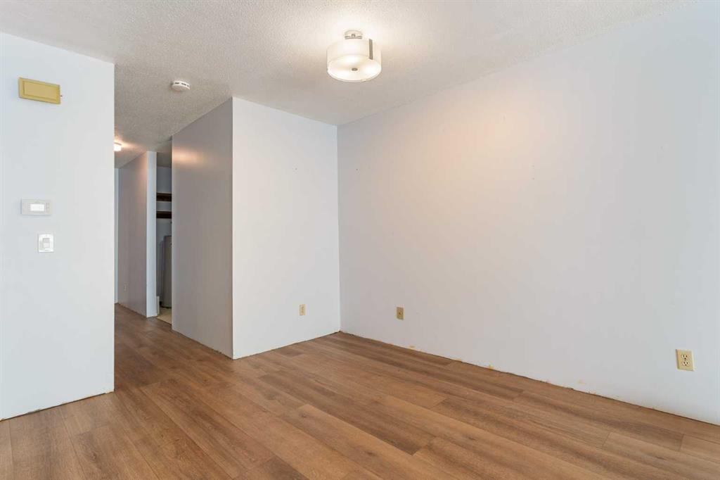 Listing A2081484 - Large Photo # 9