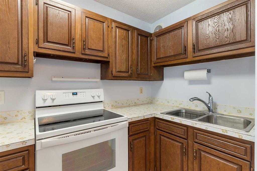 Listing A2081484 - Large Photo # 12
