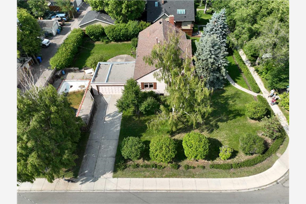 3243 Alfege Street SW, Calgary