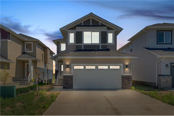 820 Edgefield Street, Strathmore