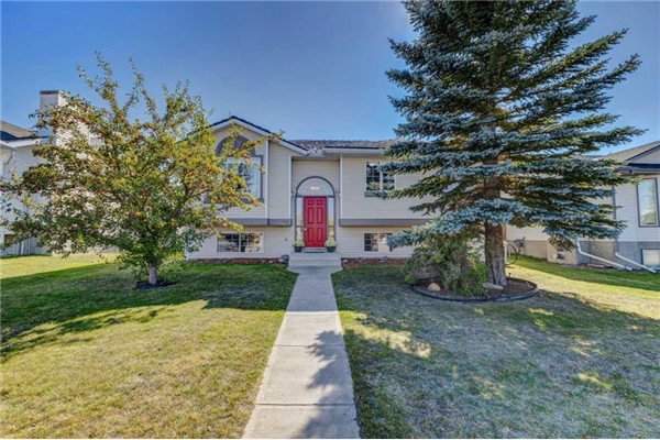111 Quigley Drive, Cochrane