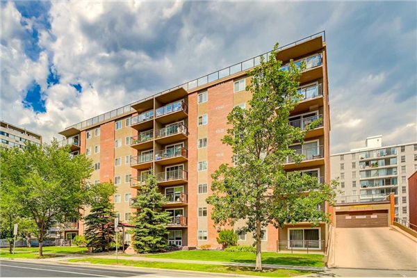 812 14 Avenue SW, Calgary