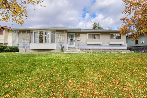 4207 Bowlen Street NW, Calgary
