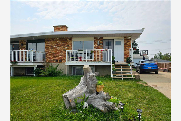 8046 Huntwick Hill NE, Calgary