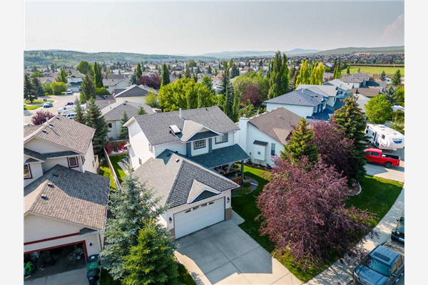 17 West Terrace Crescent, Cochrane
