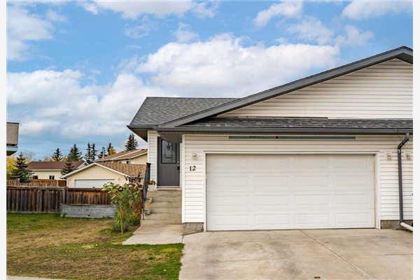 12 West Mcdonald Place, Cochrane