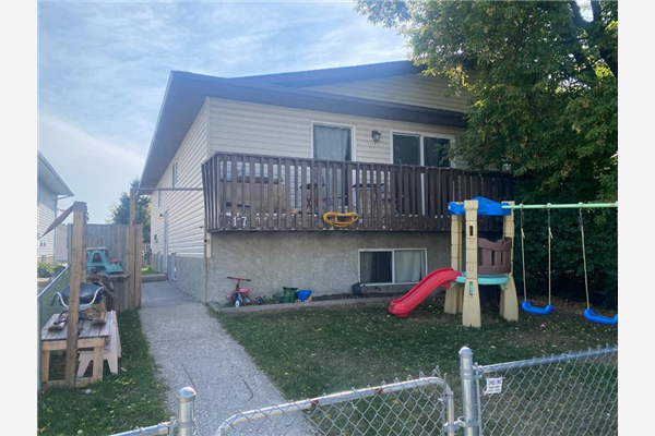 17 Green Meadow Crescent, Strathmore