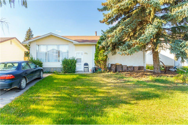 4502 55 Avenue, Olds