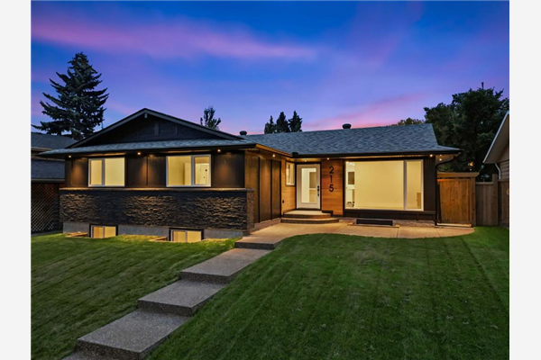 215 Parkview Crescent SE, Calgary