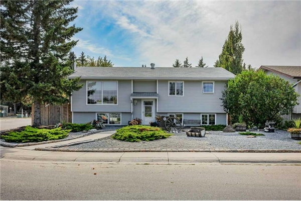 801 Westmount Drive, Strathmore
