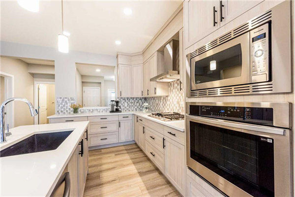 192 Lucas Heights NW, Calgary