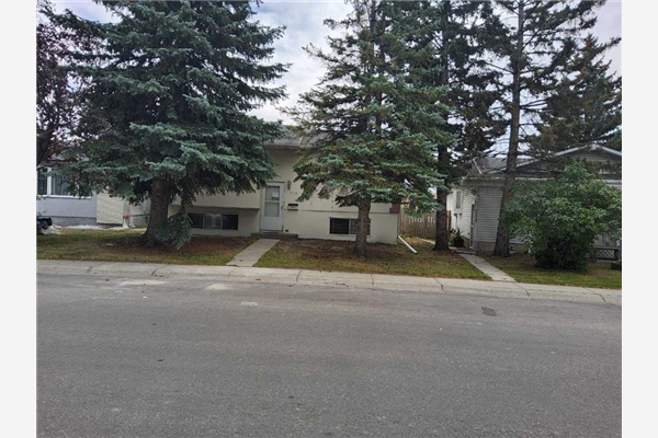 215 Rundlecairn Road NE, Calgary