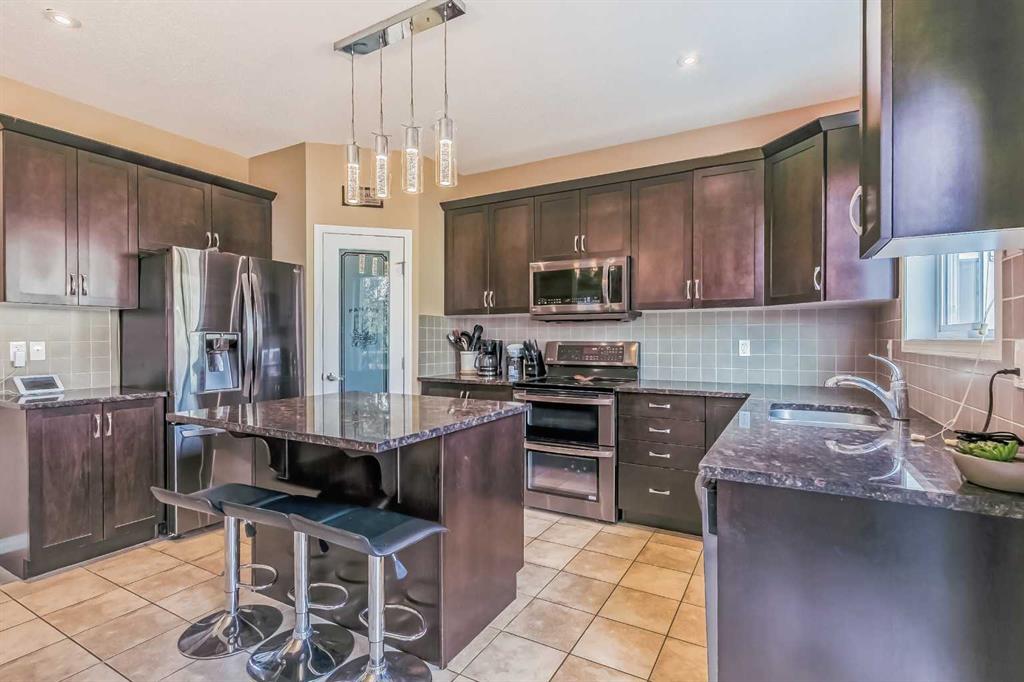 310 Windridge View SW