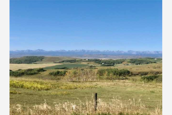 306 Avenue W, Rural Foothills County