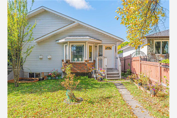 1403 18A Street NE, Calgary