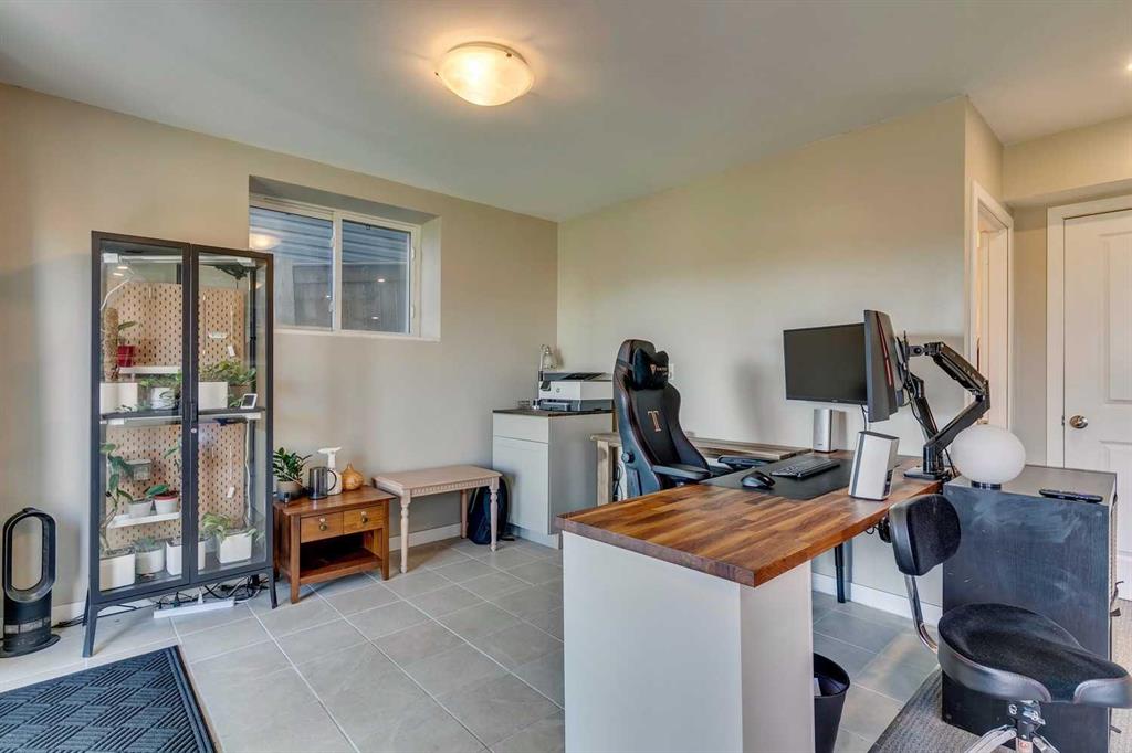 43 Emberside Garden